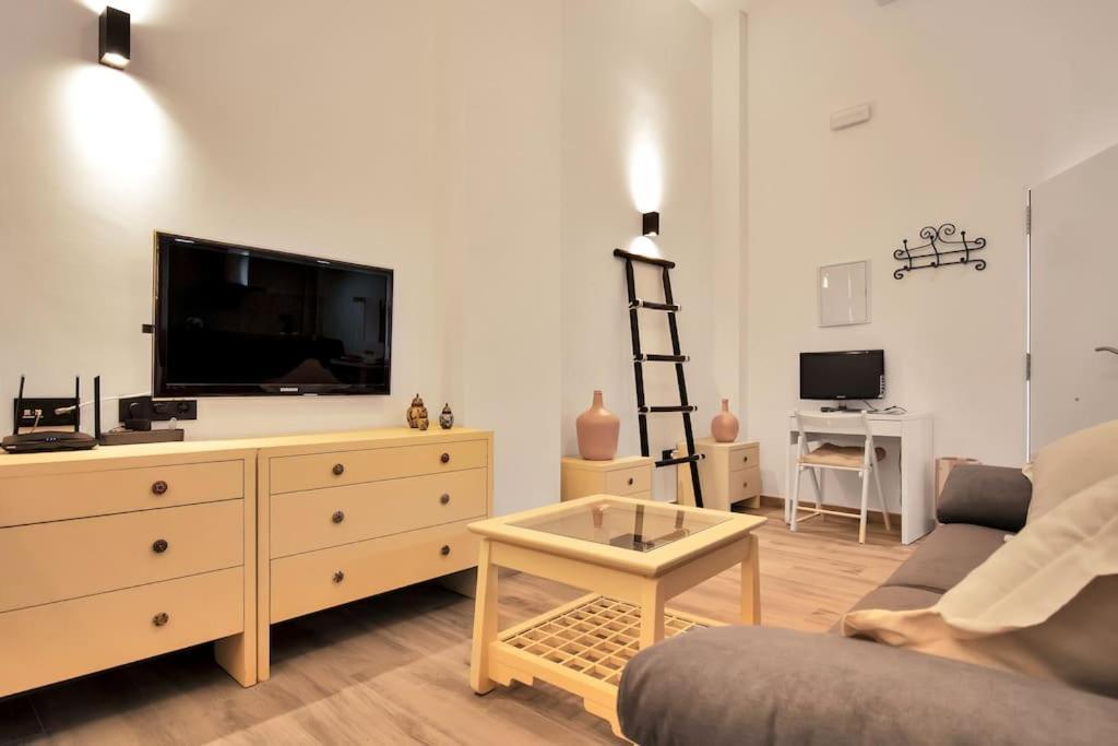 Moderno Loft En El Corazon Historico De Estepona - Casa Pepita 17 외부 사진