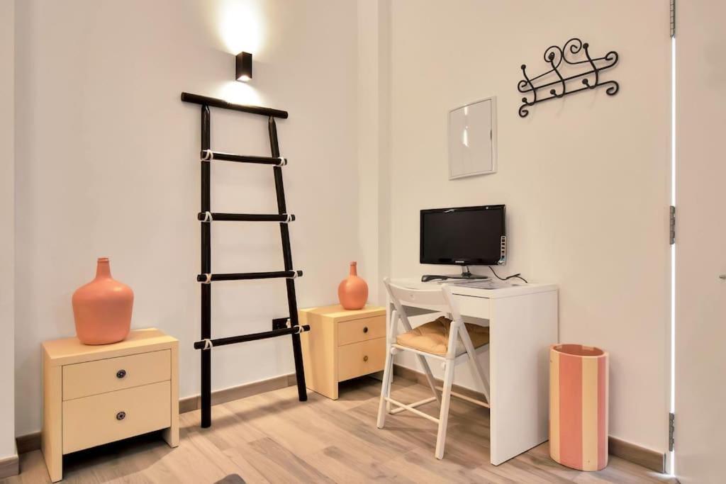 Moderno Loft En El Corazon Historico De Estepona - Casa Pepita 17 외부 사진